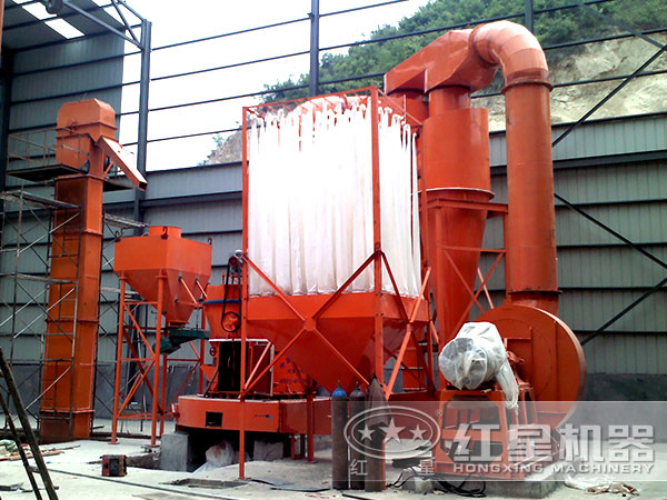 磨粉生產(chǎn)現(xiàn)場(chǎng)