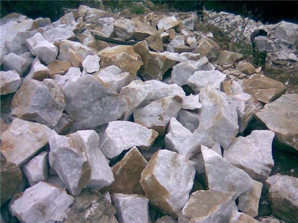 一臺400目石英石磨粉機怎么賣，價格是多少