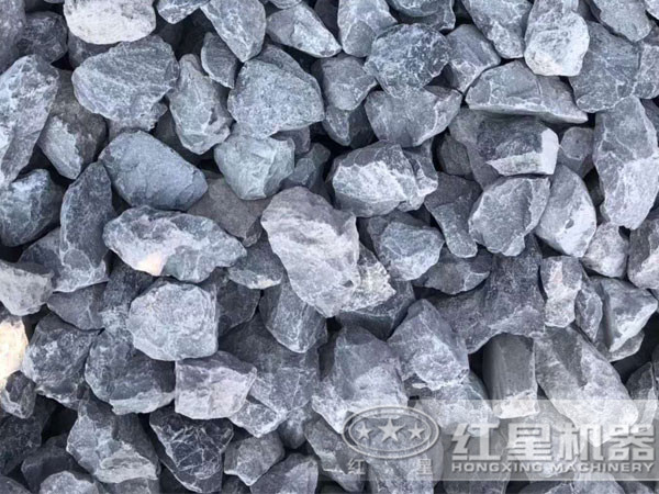 250*750青石顎式破碎機(jī)的采購(gòu)價(jià)是多少錢(qián)一臺(tái)，有現(xiàn)貨嗎