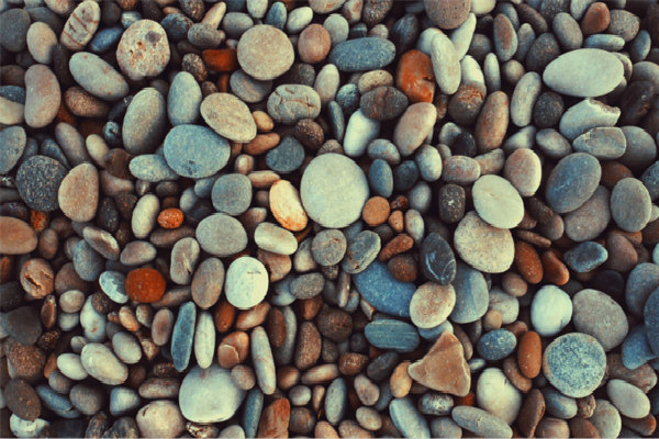 一臺(tái)鵝卵石破碎機(jī)多少錢(qián)？