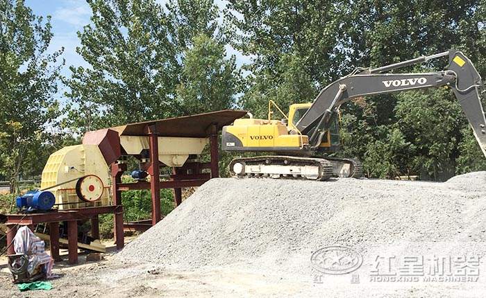 礦石粉碎機(jī)械多少錢一套？