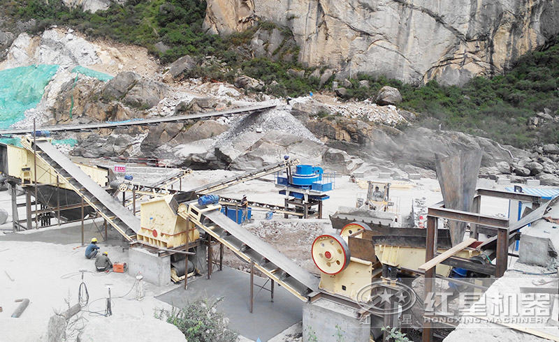 機制砂生產線現(xiàn)場