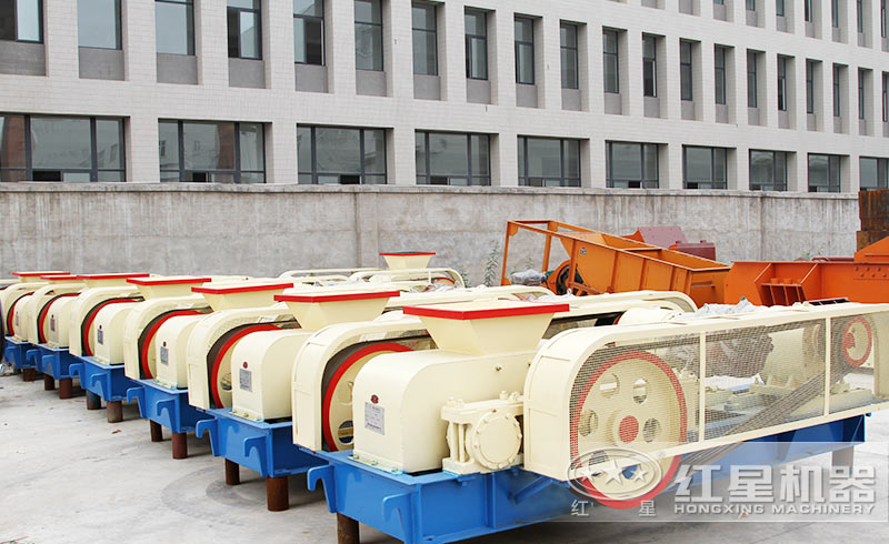 對(duì)輥式破碎機(jī)類型多