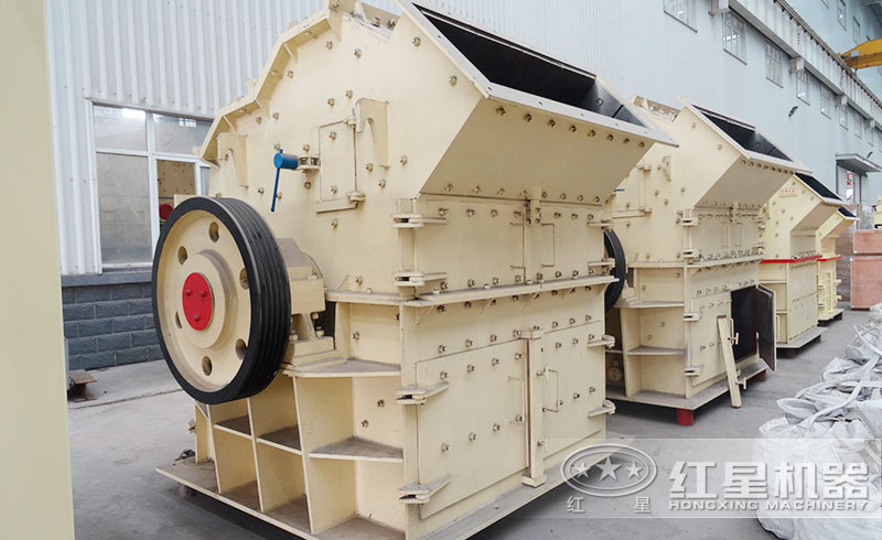 1010×1010風(fēng)化巖高產(chǎn)細(xì)碎機(jī)