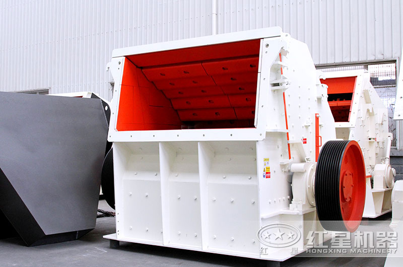 反擊式破碎機(jī)進(jìn)行中細(xì)碎加工