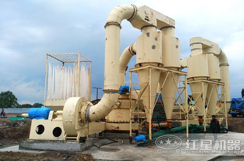 雷蒙磨研磨石灰石作業(yè)現(xiàn)場(chǎng)